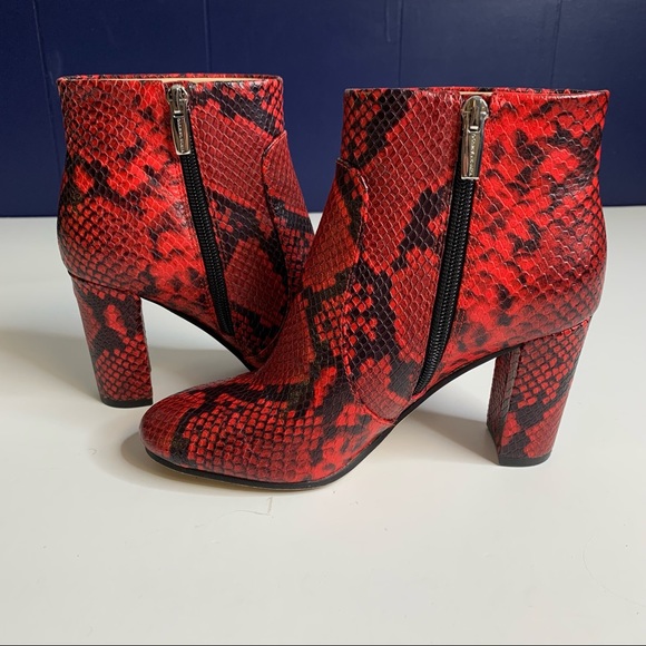 Vince Camuto Sanstan Red Retro Python Print Leather Boots Size 6 - Picture 7 of 14